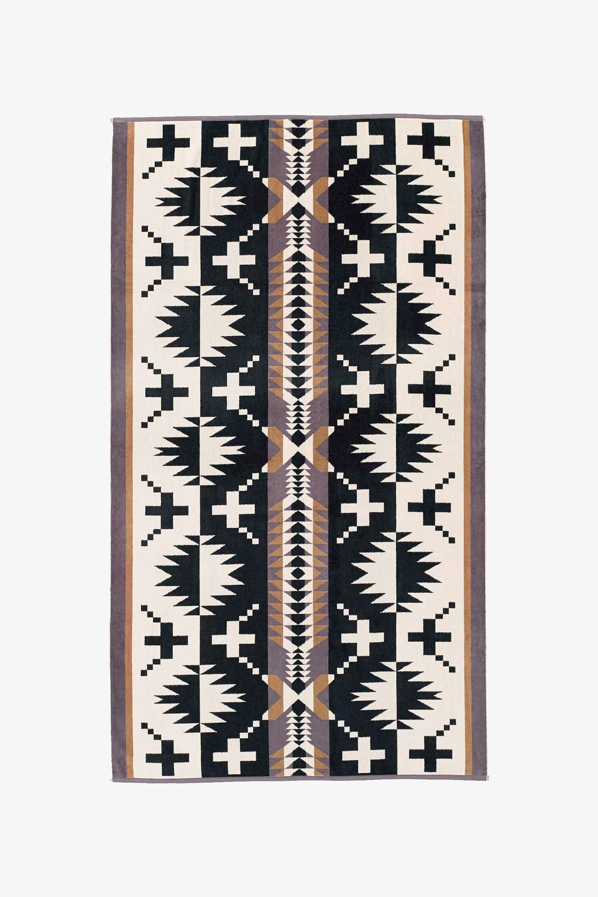Oversized Jacquard Towel Spider Rock Black / White