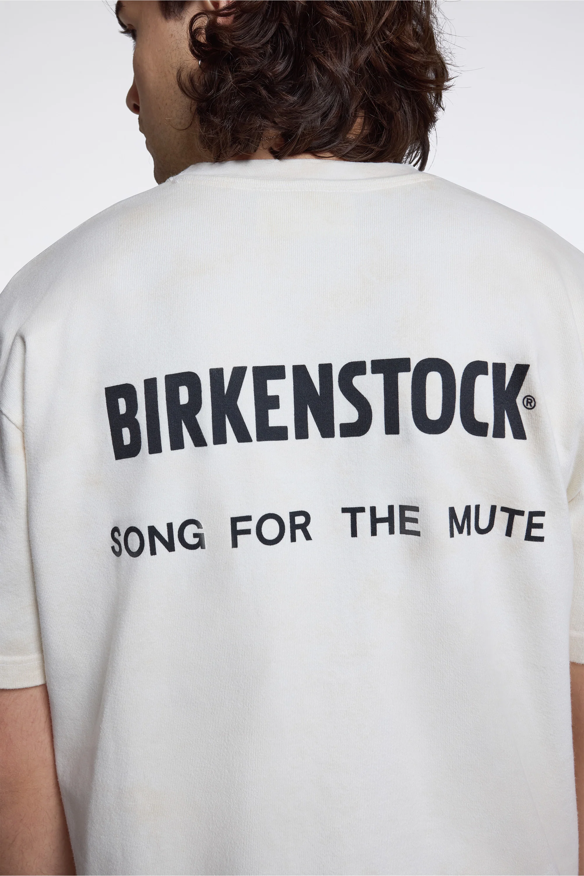 ''The Artist'' Aged T-Shirt White Dirt Wash - Image 4